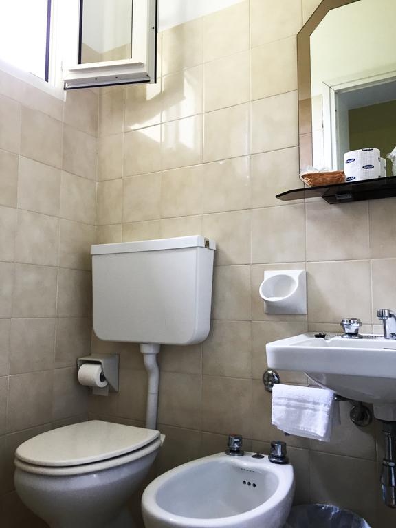 Standard Single Room,195379576:JPEG